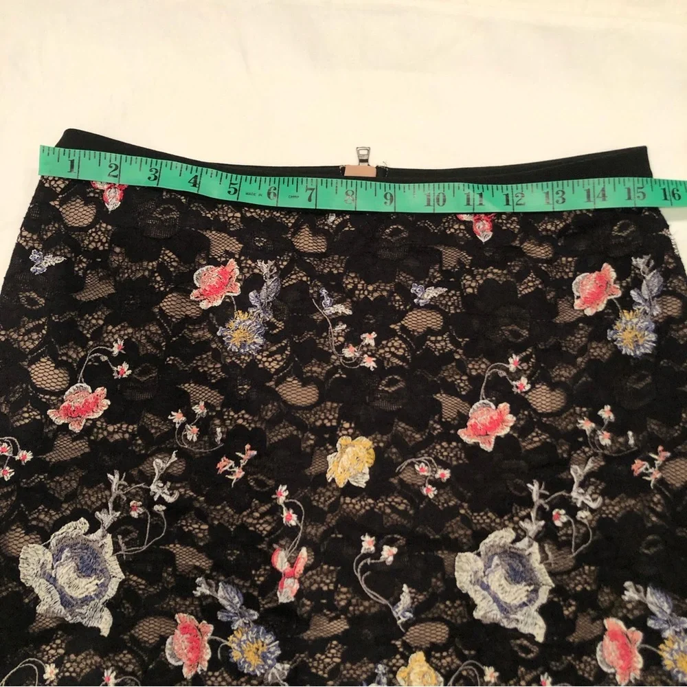 BCBG MAX AZRIA IRISA Pencil Skirt Size M - Picture 6 of 11